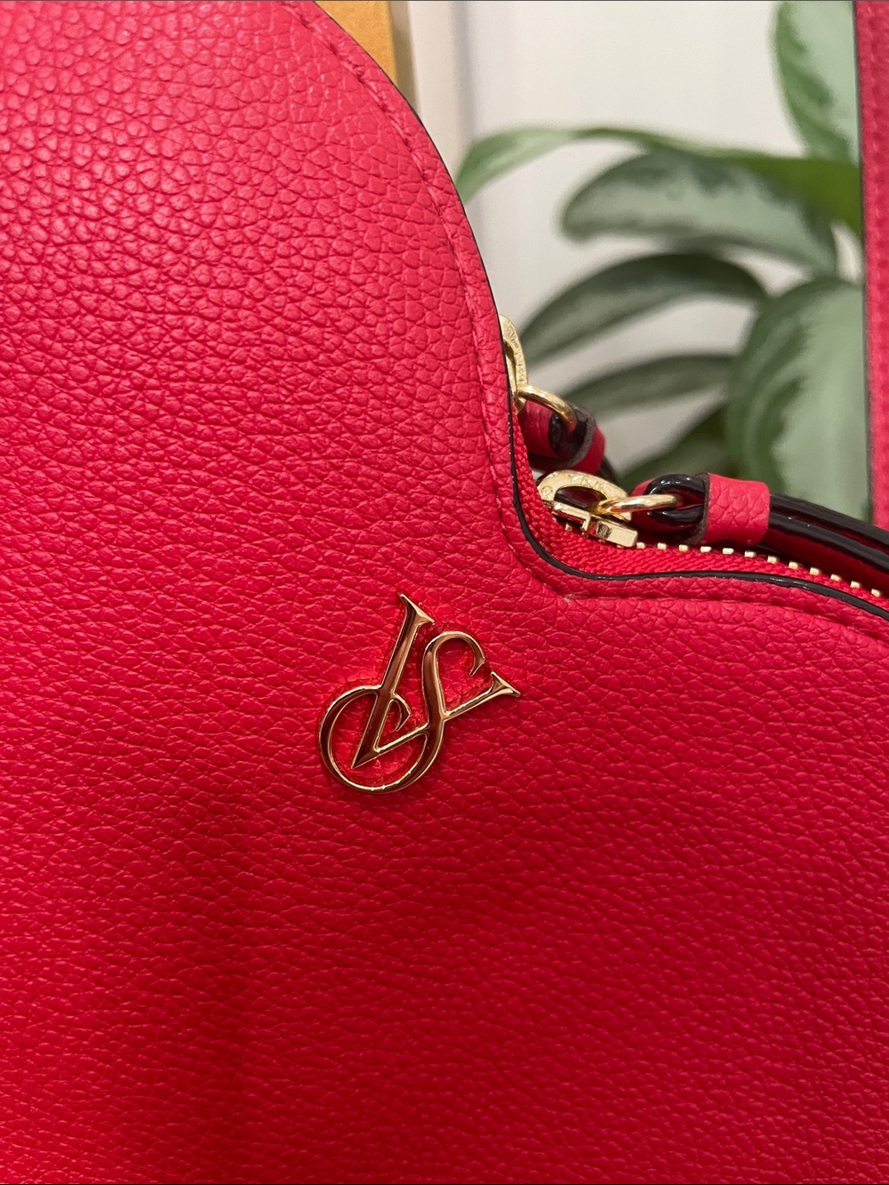Victoria's Secret Red Heart Crossbody with Gold Hardware - Picture 3 of 5